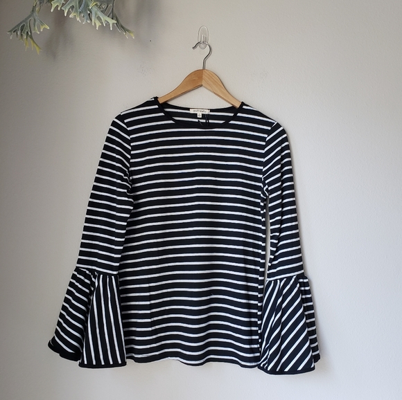 Boho Bell Sleeve Crew Neck Top - Picture 5 of 12